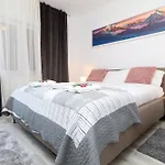 Apartment Monica